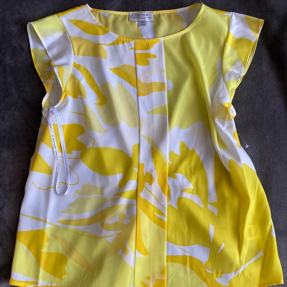New Tahari Arthur S. Levine Yellow Top